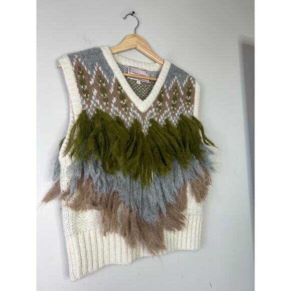 NEW Lingua Franca Mariel Fluffy Alpaca Blend V-Neck Vest in Cloud Size: Large - Picture 3 of 7